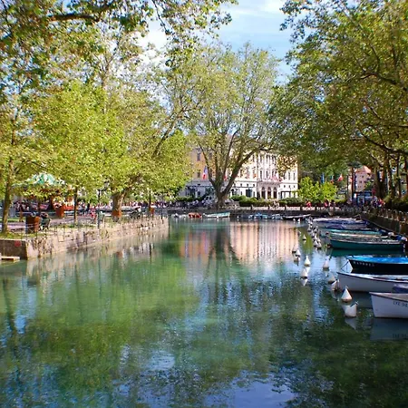 Le Studio De By Locationlacannecy * Bluffy